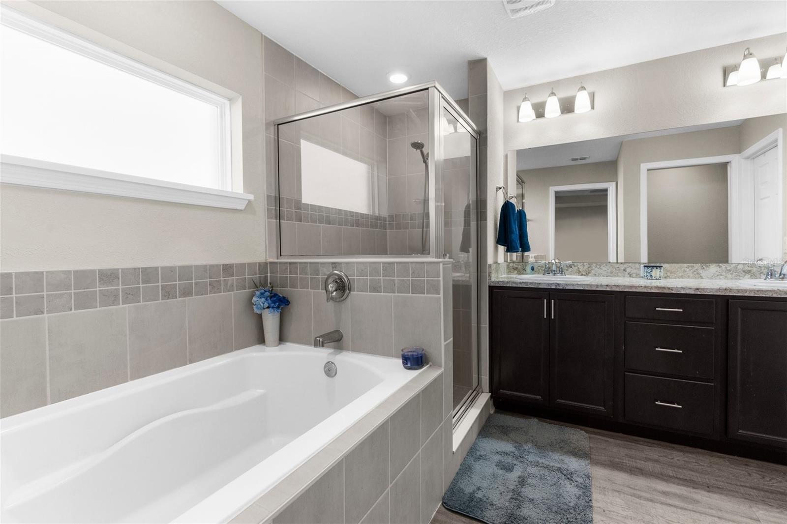 Image 19 of 44 For 11940 Stone Pine Street