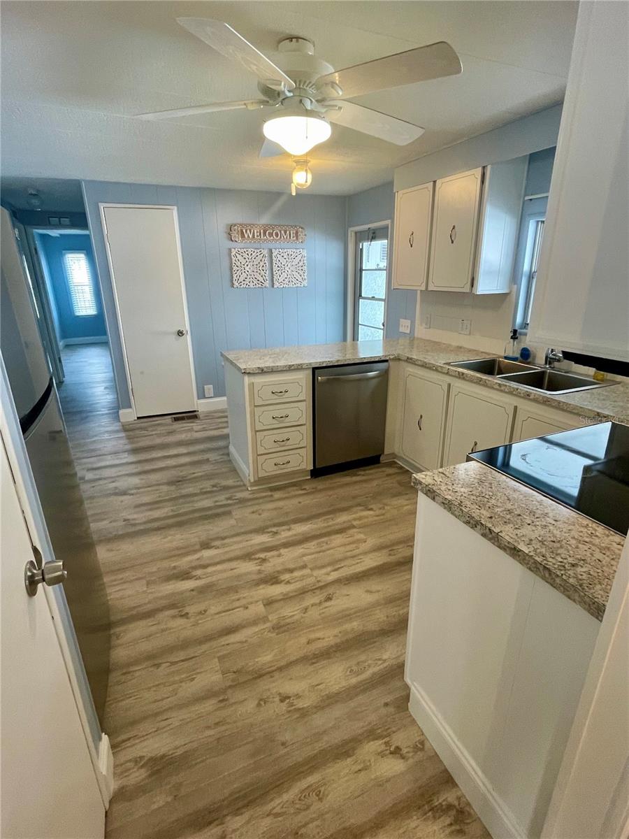 Image 10 of 39 For 34645 Camphor Drive N