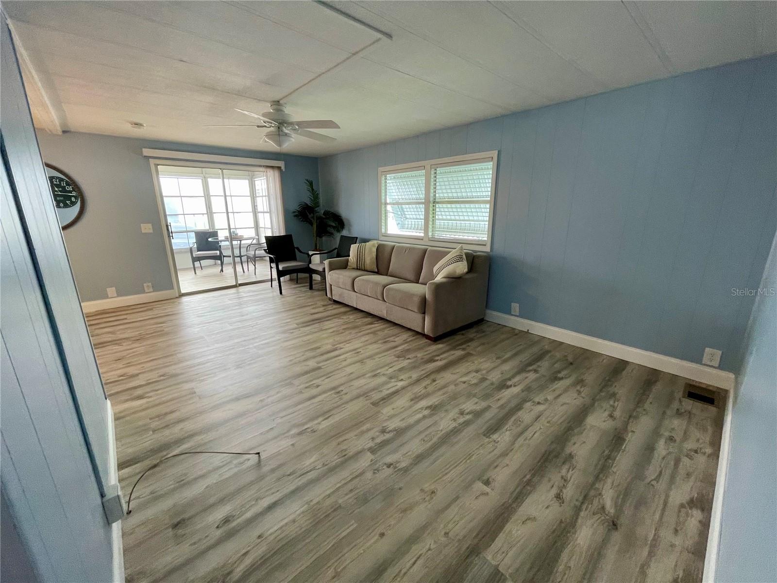 Image 7 of 39 For 34645 Camphor Drive N