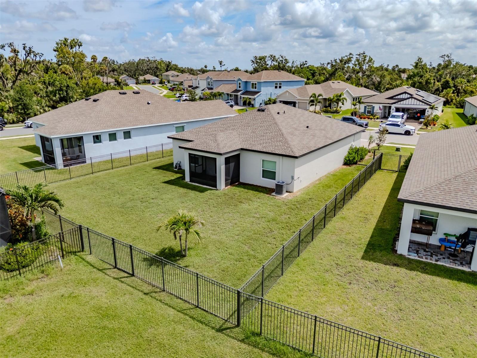 Image 36 of 55 For 5329 Senza Trail