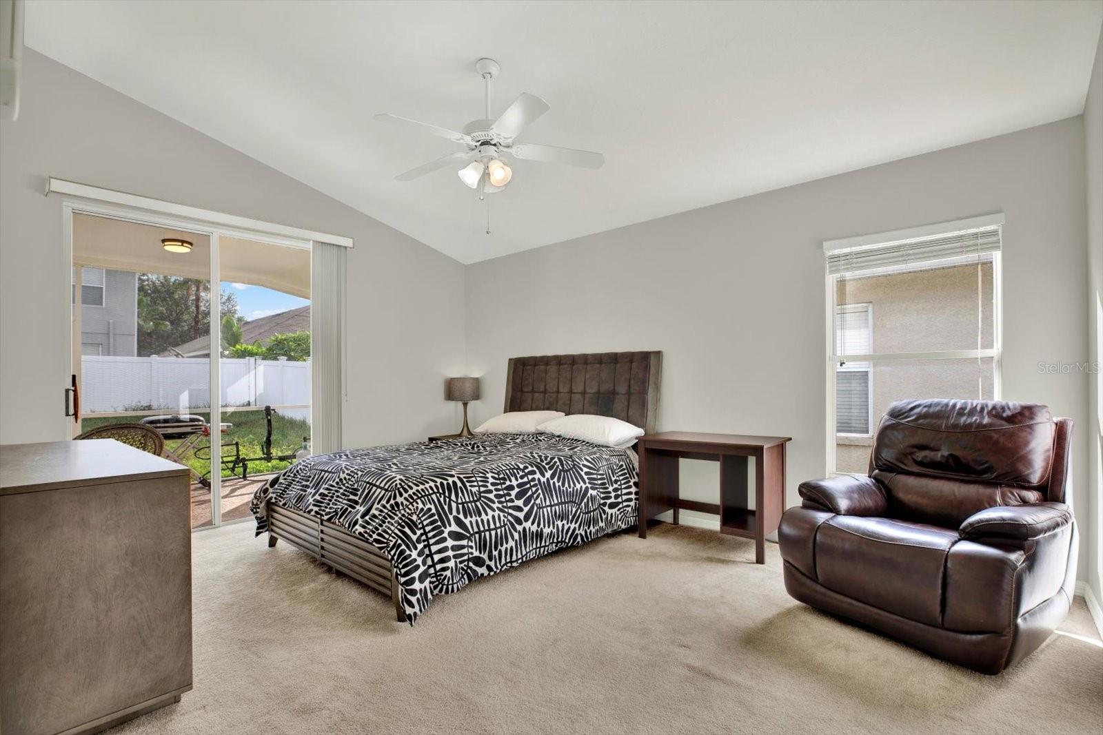 Listing photo id 10 for 18419 Merseyside Loop