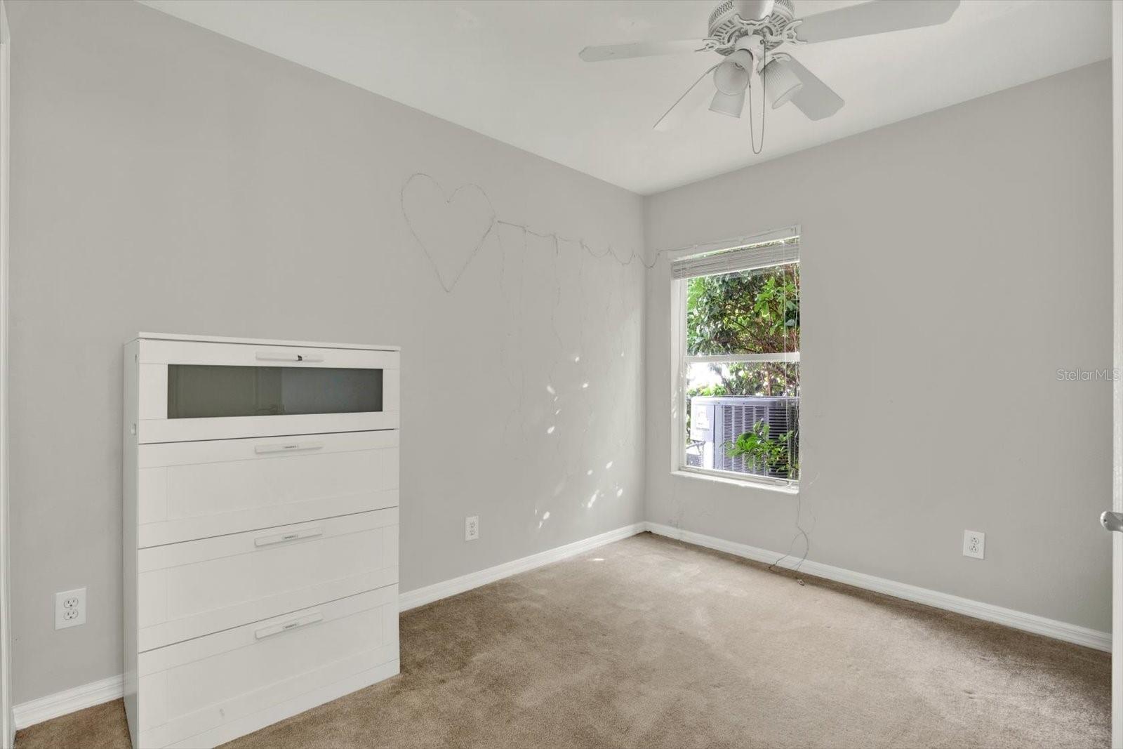 Listing photo id 18 for 18419 Merseyside Loop