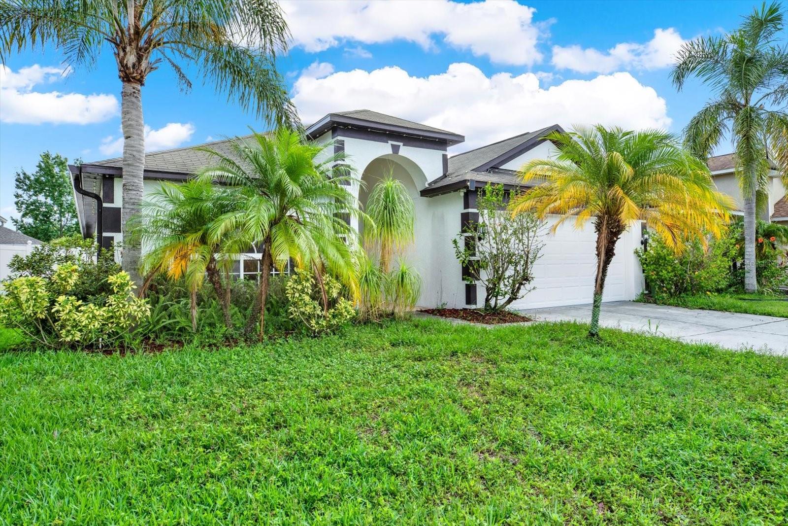 Listing photo id 25 for 18419 Merseyside Loop