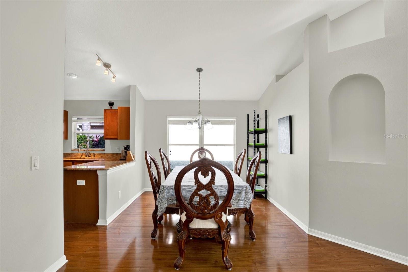 Listing photo id 6 for 18419 Merseyside Loop