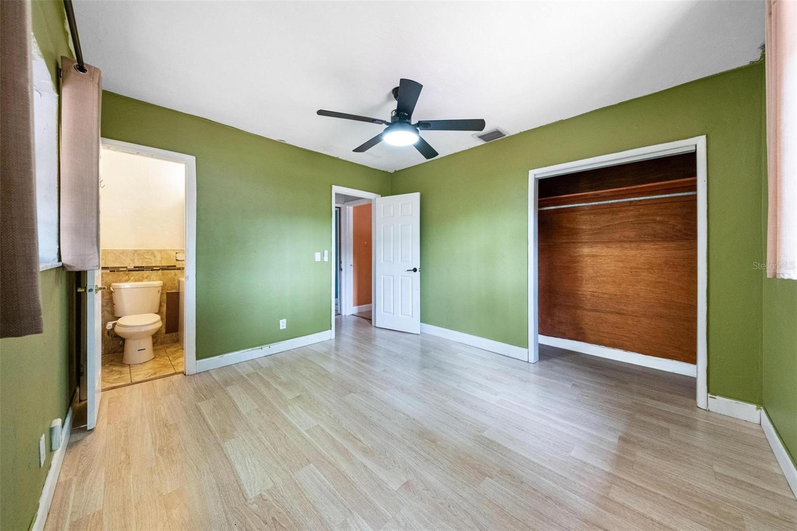 Image 18 of 31 For 12995 5th Avenue