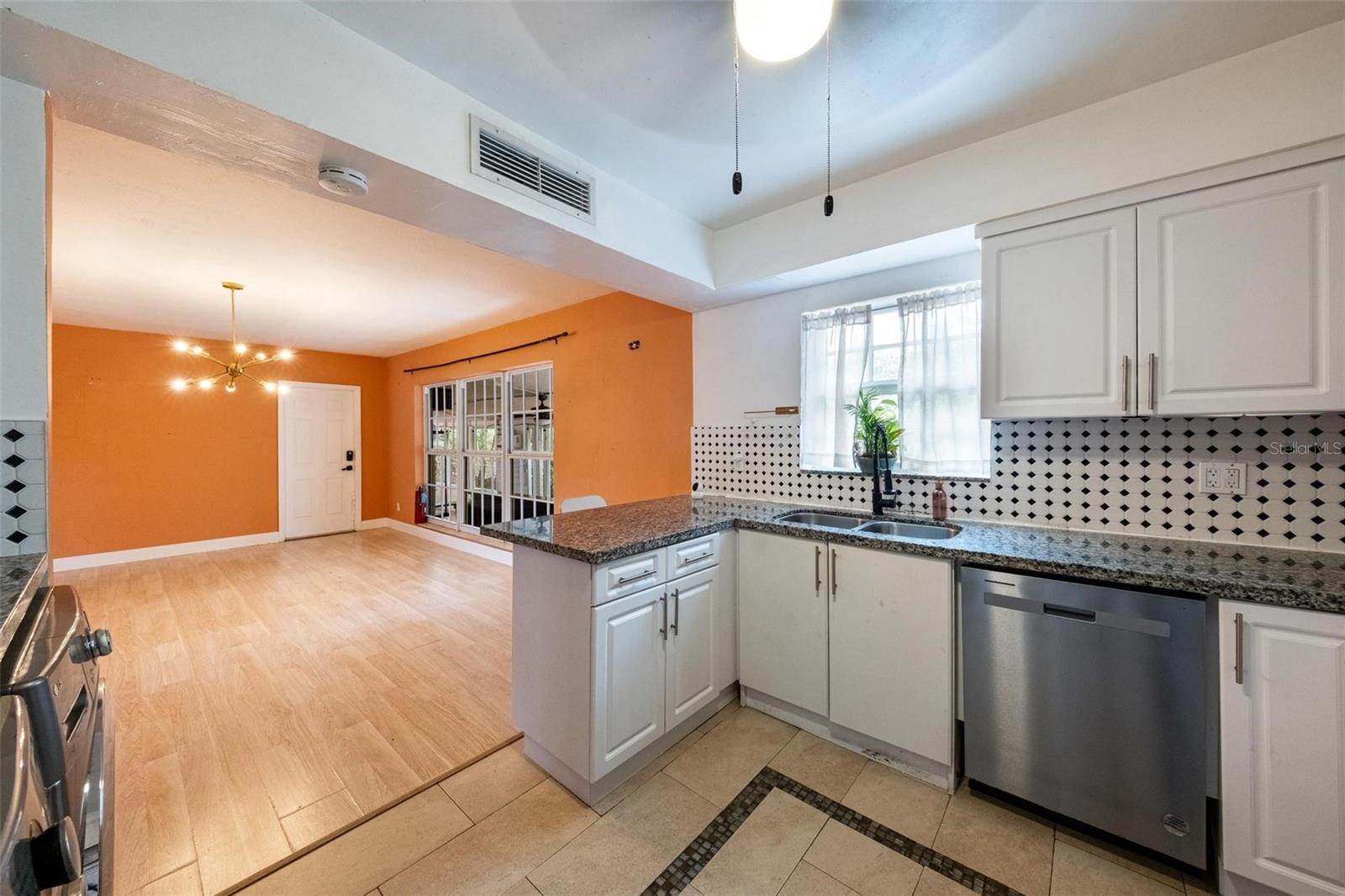 Image 8 of 31 For 12995 5th Avenue