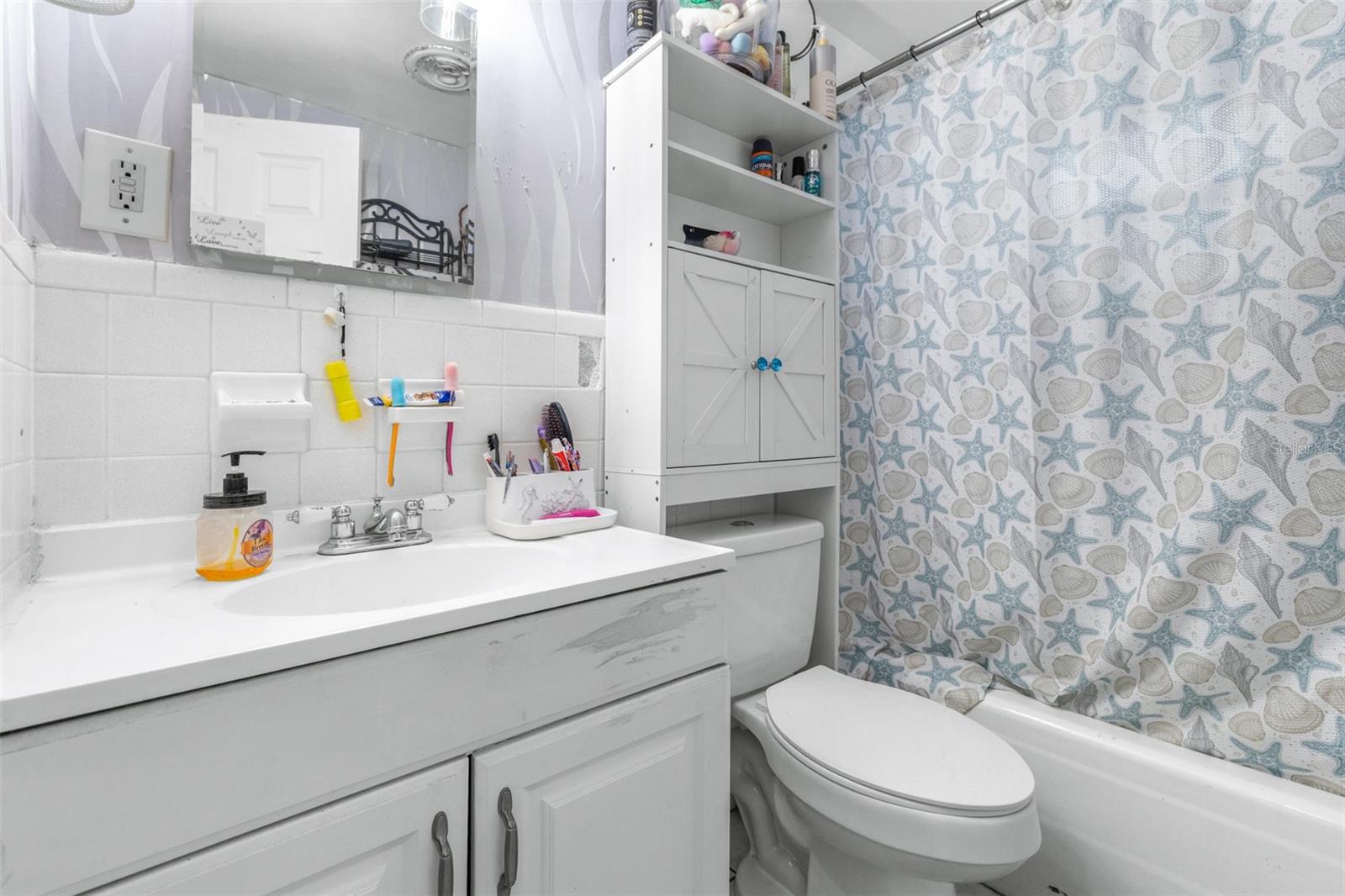 Listing photo id 12 for 7441 Cypress Drive