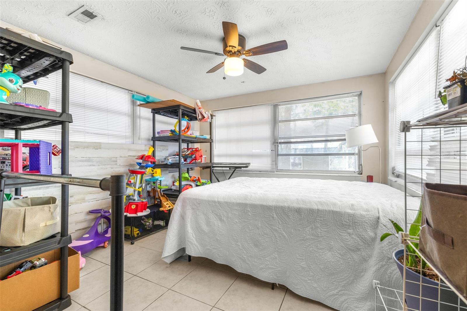 Listing photo id 15 for 7441 Cypress Drive