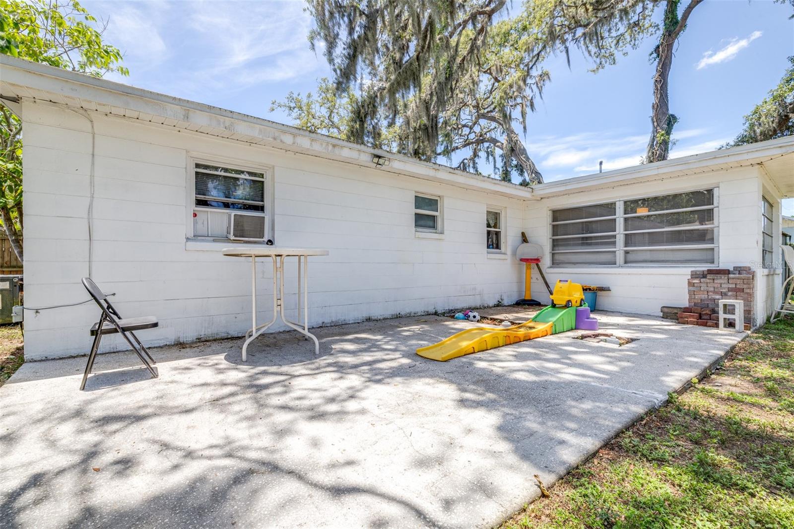 Listing photo id 17 for 7441 Cypress Drive
