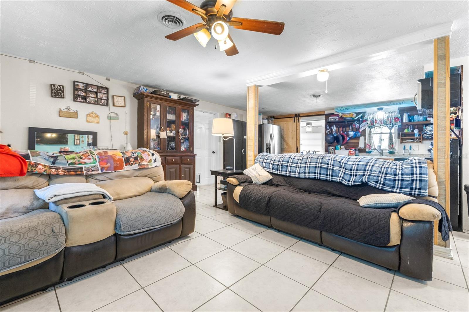 Listing photo id 7 for 7441 Cypress Drive