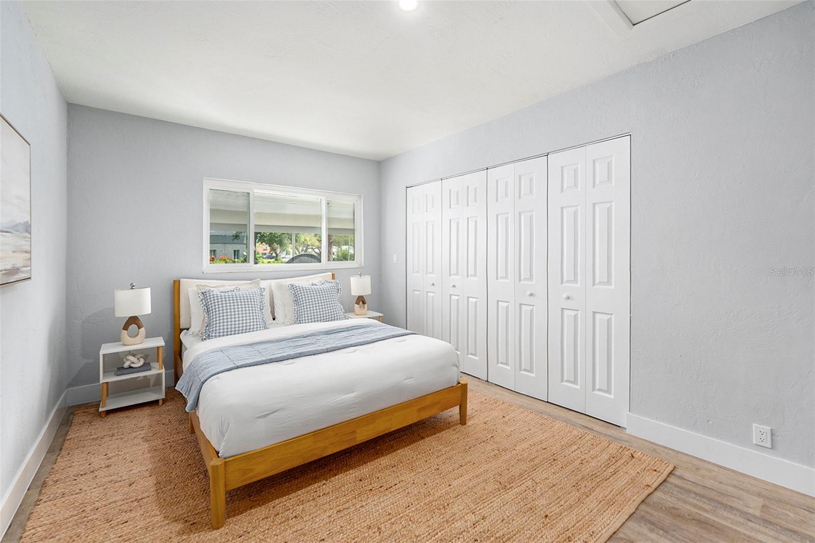 Image 15 of 33 For 4925 Alcazar Way S