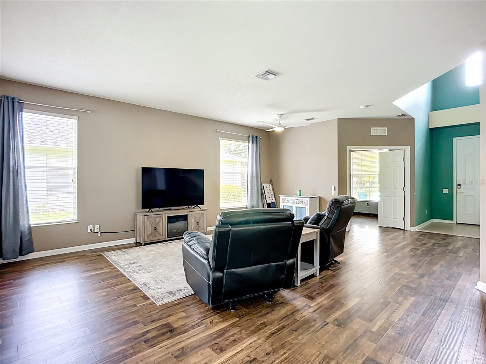 Image 11 of 63 For 5830 100th Avenue E