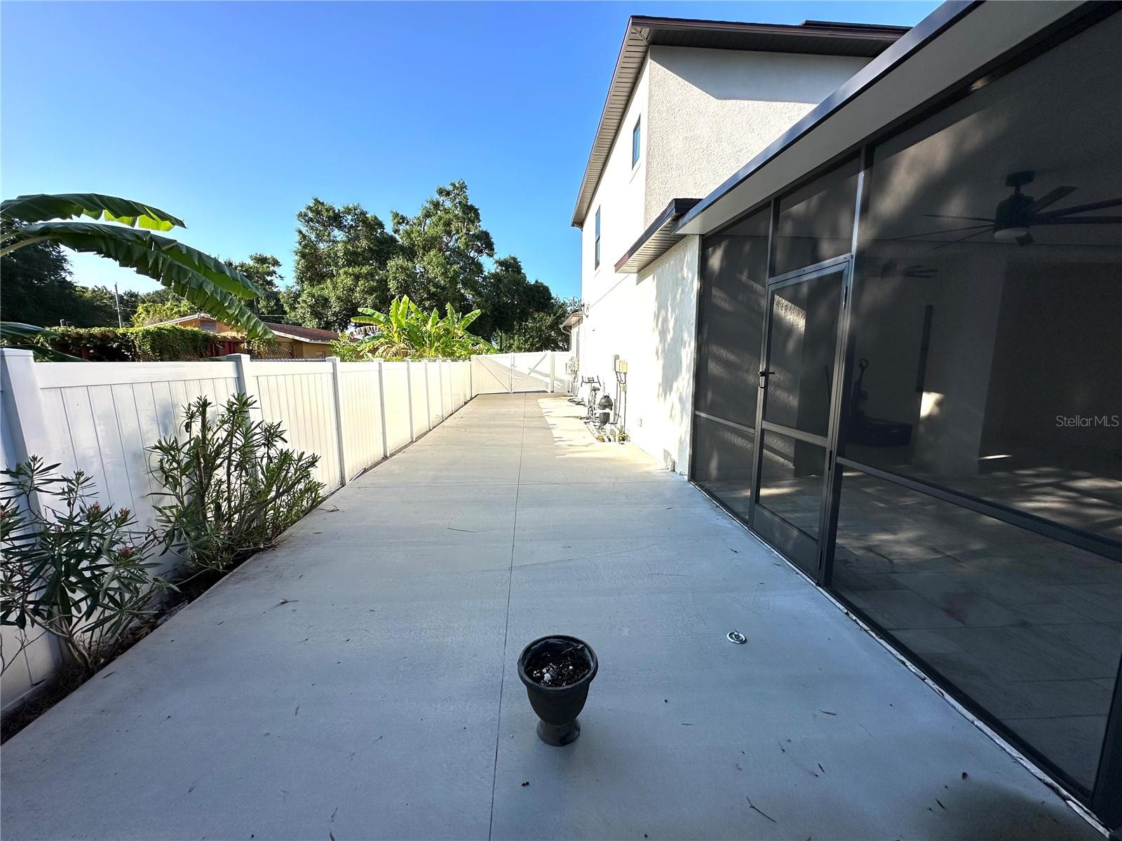Image 16 of 16 For 9005 Flora Street