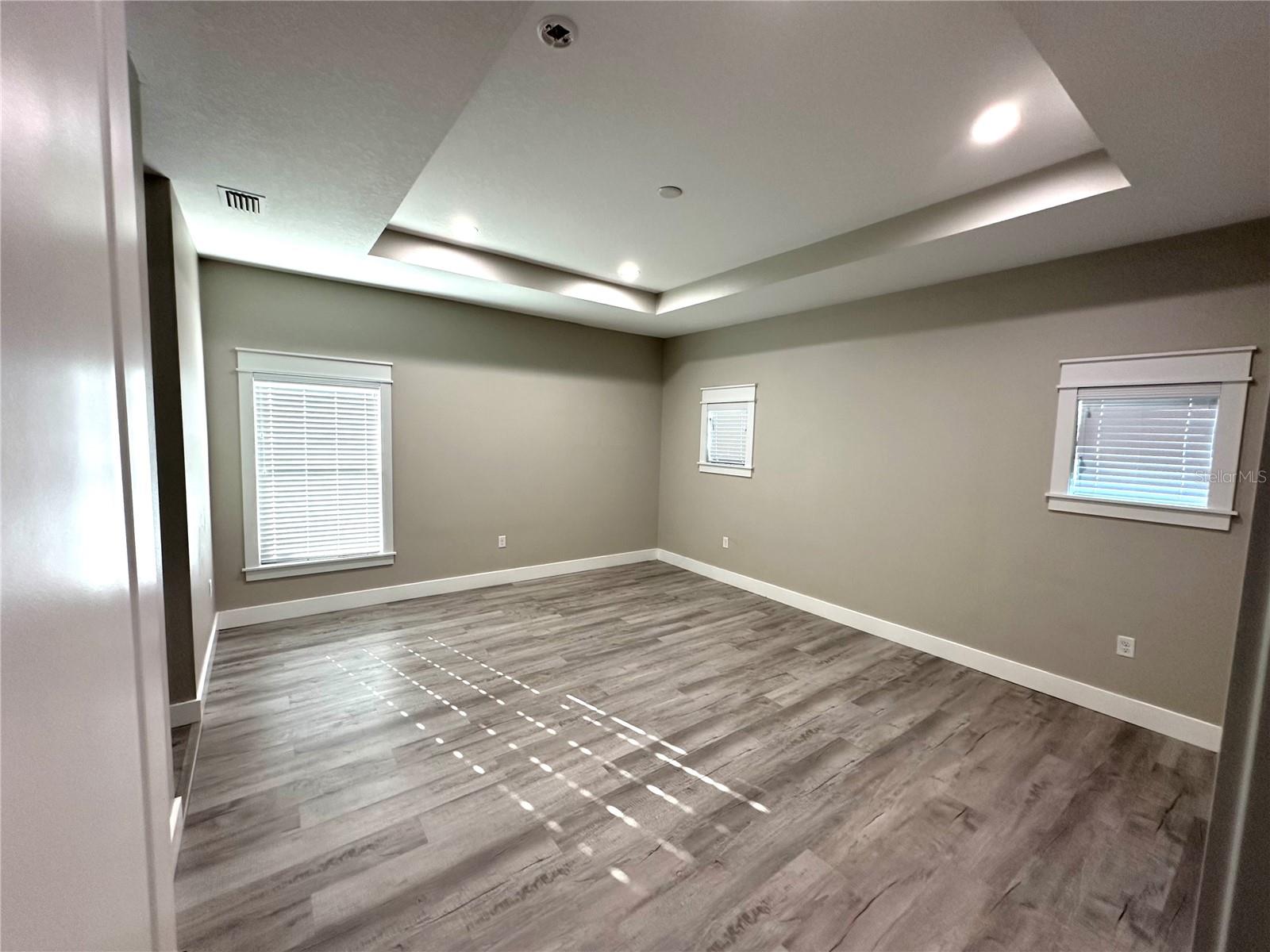 Image 5 of 16 For 9005 Flora Street