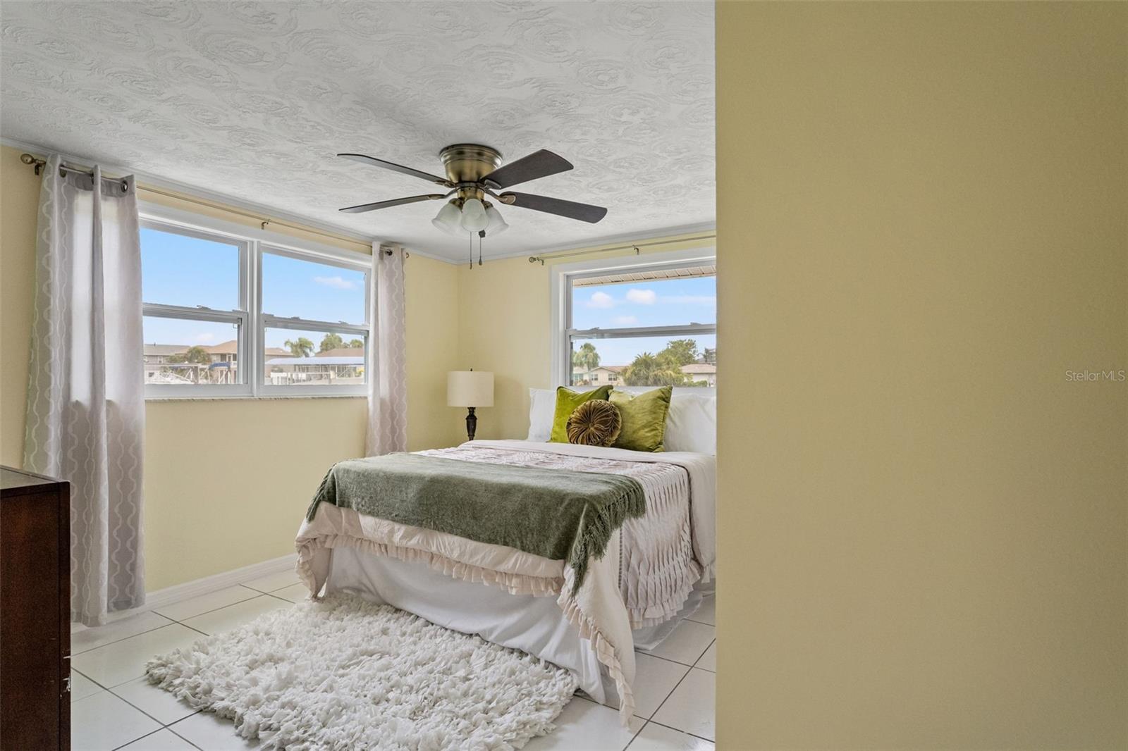 Image 15 of 30 For 7401 Islander Lane