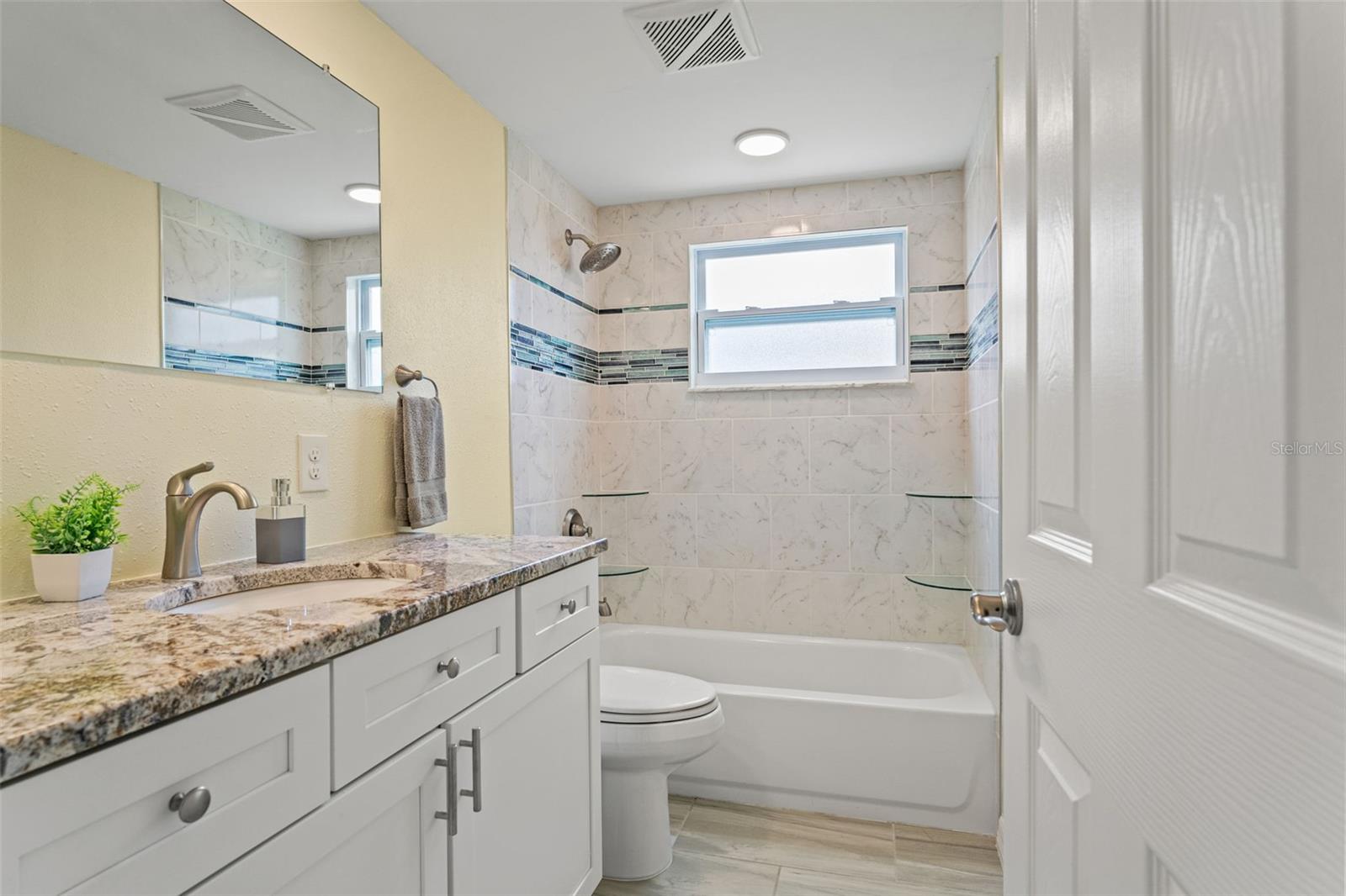 Image 16 of 30 For 7401 Islander Lane