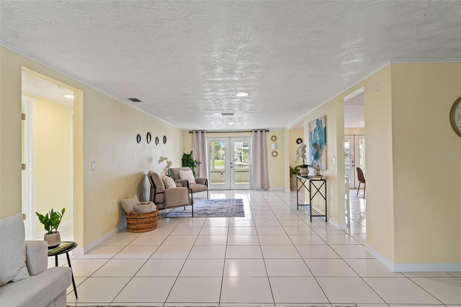 Image 5 of 30 For 7401 Islander Lane