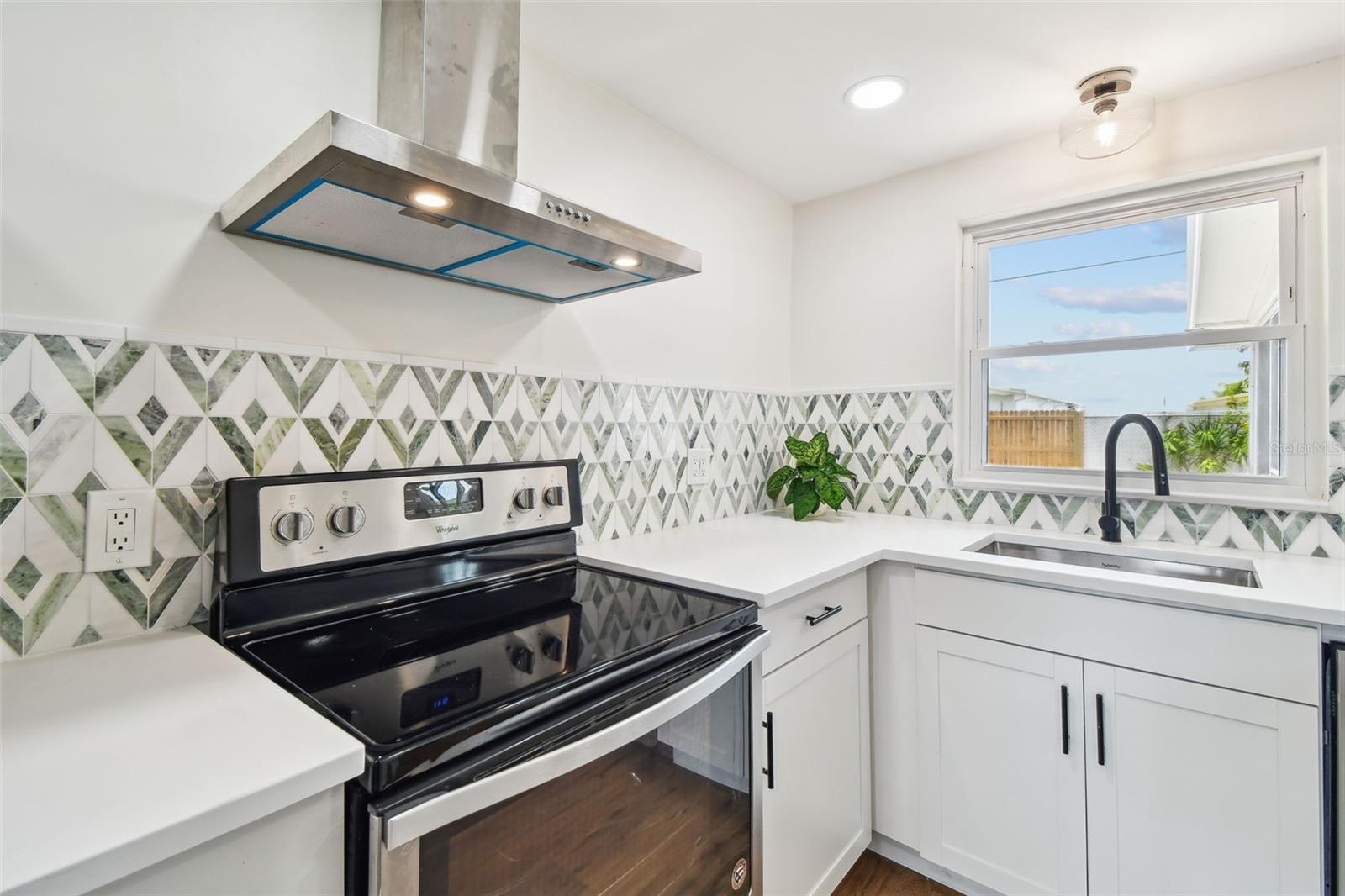 Image 15 of 49 For 3850 Carioca Rd