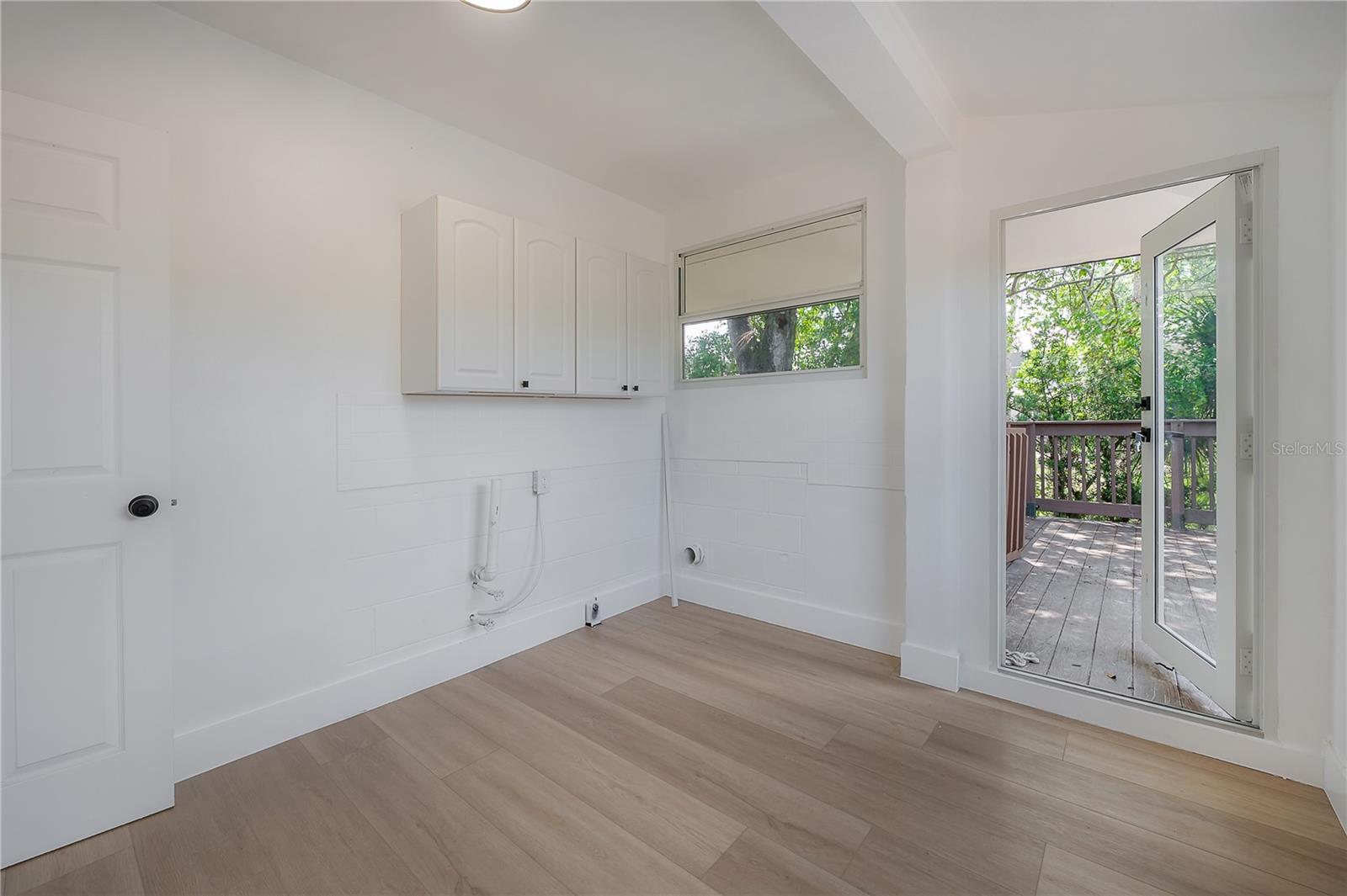 Image 21 of 80 For 6108 Oak Ridge Avenue