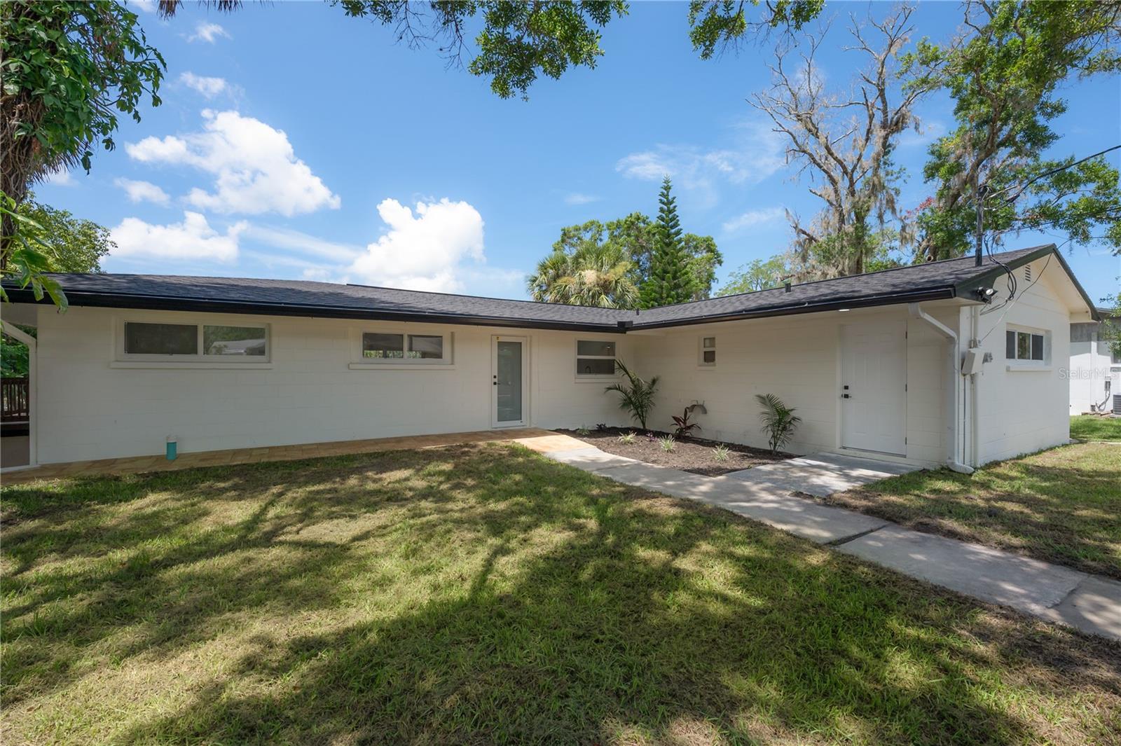 Image 4 of 80 For 6108 Oak Ridge Avenue