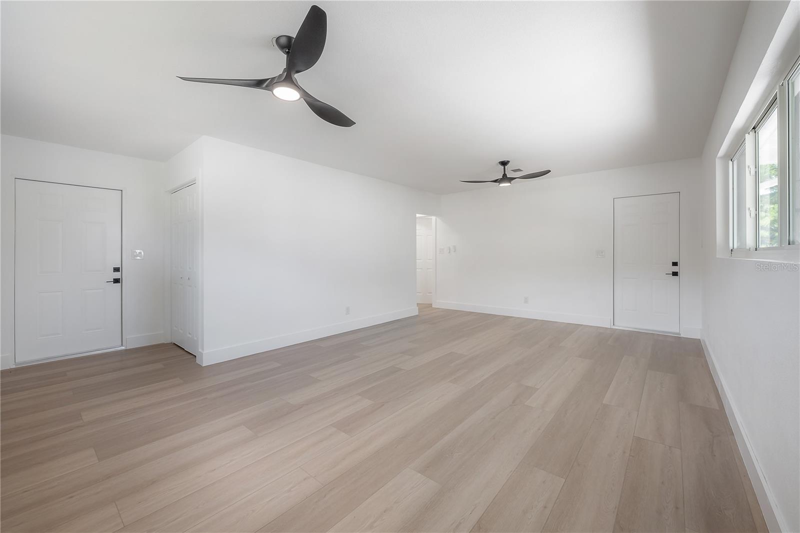 Image 41 of 80 For 6108 Oak Ridge Avenue