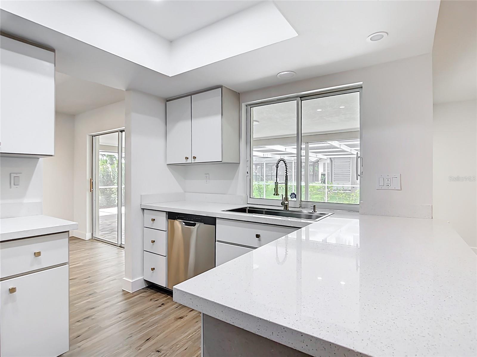 Image 12 of 44 For 20352 Astoria Avenue