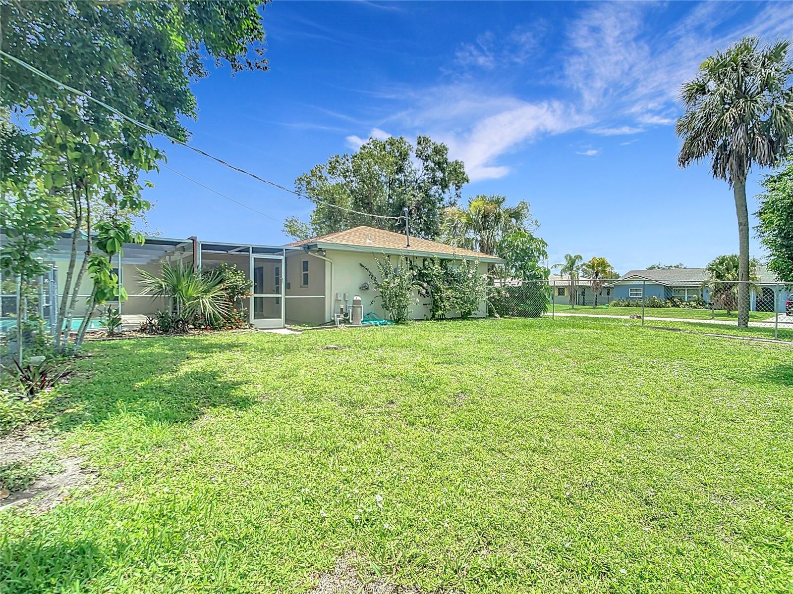 Image 41 of 44 For 20352 Astoria Avenue