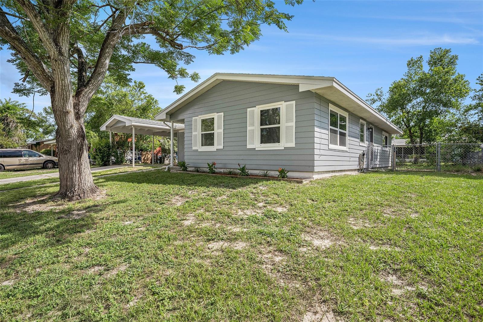 Image 3 of 26 For 4570 Essex Lane