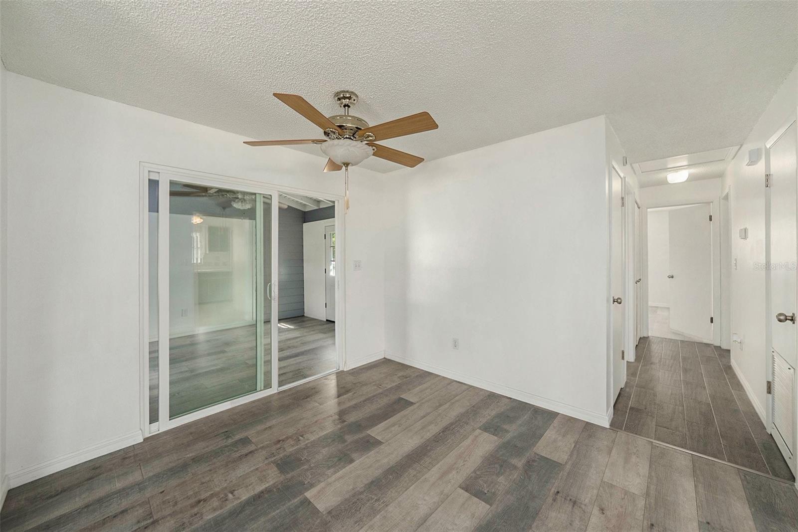 Image 7 of 26 For 4570 Essex Lane