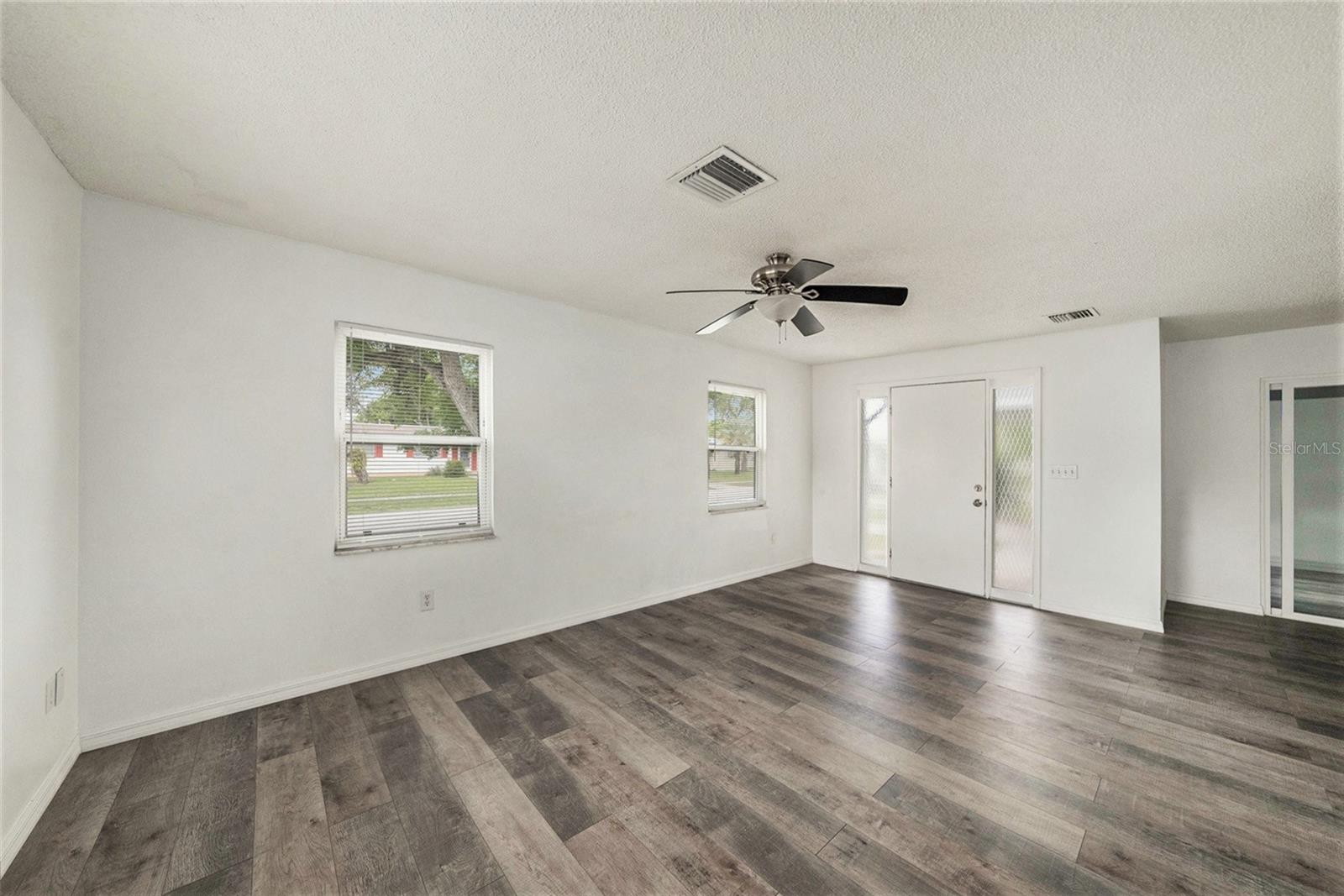 Image 8 of 26 For 4570 Essex Lane