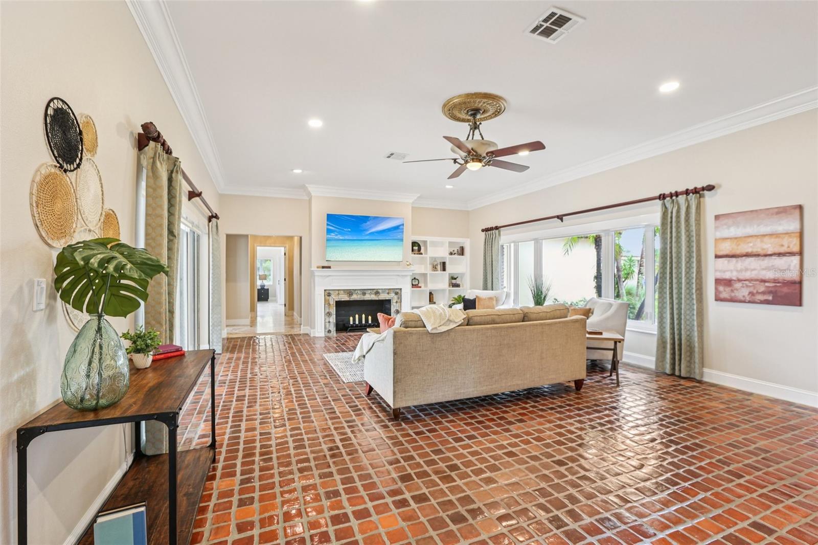 Image 10 of 68 For 4830 Paradise Way S