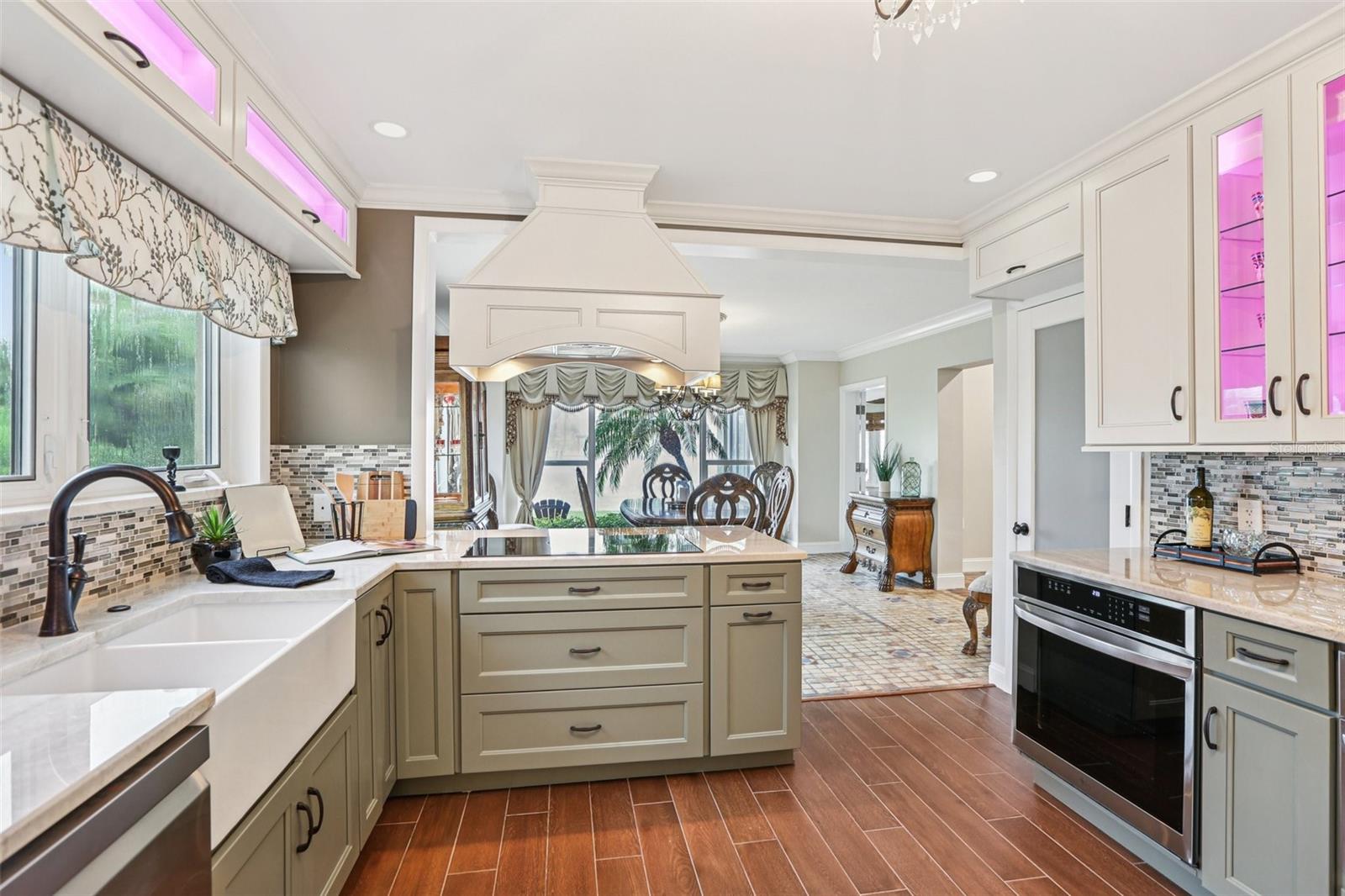 Image 17 of 68 For 4830 Paradise Way S