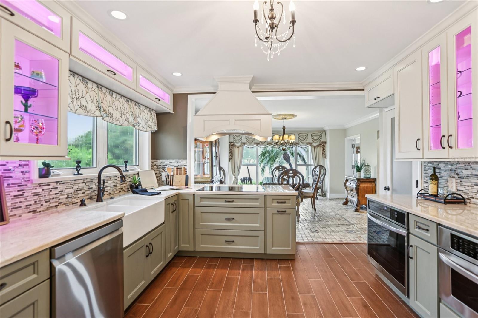 Image 18 of 68 For 4830 Paradise Way S