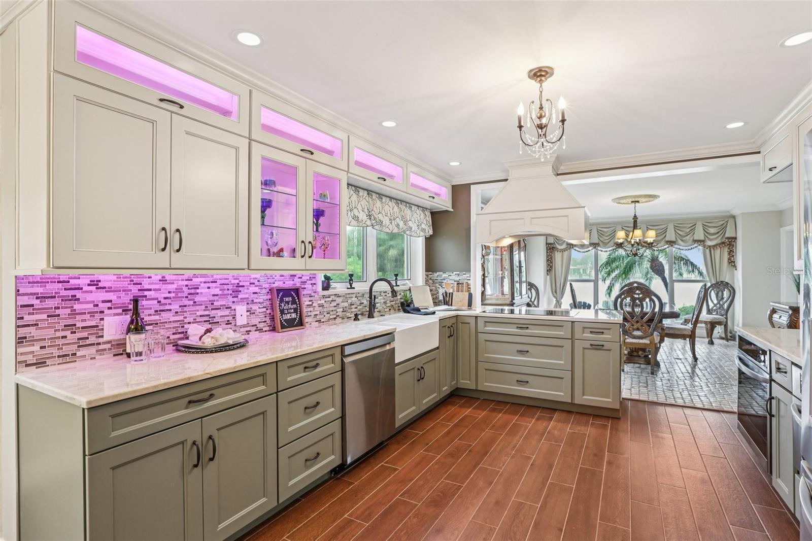 Image 19 of 68 For 4830 Paradise Way S
