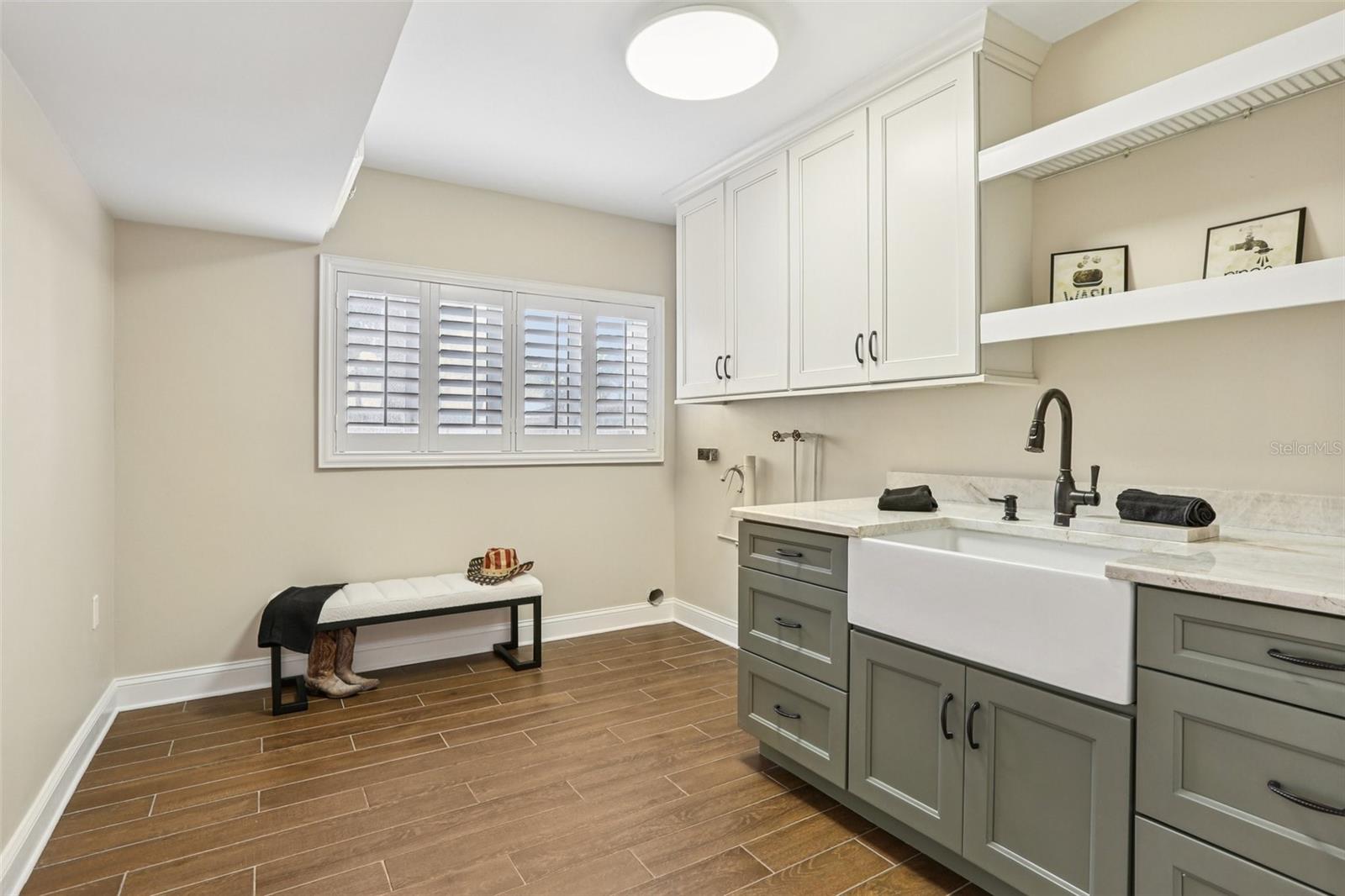 Image 21 of 68 For 4830 Paradise Way S