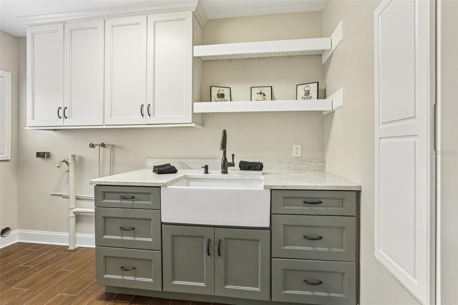 Image 22 of 68 For 4830 Paradise Way S