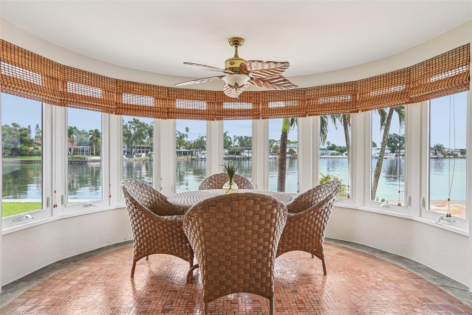 Image 24 of 68 For 4830 Paradise Way S