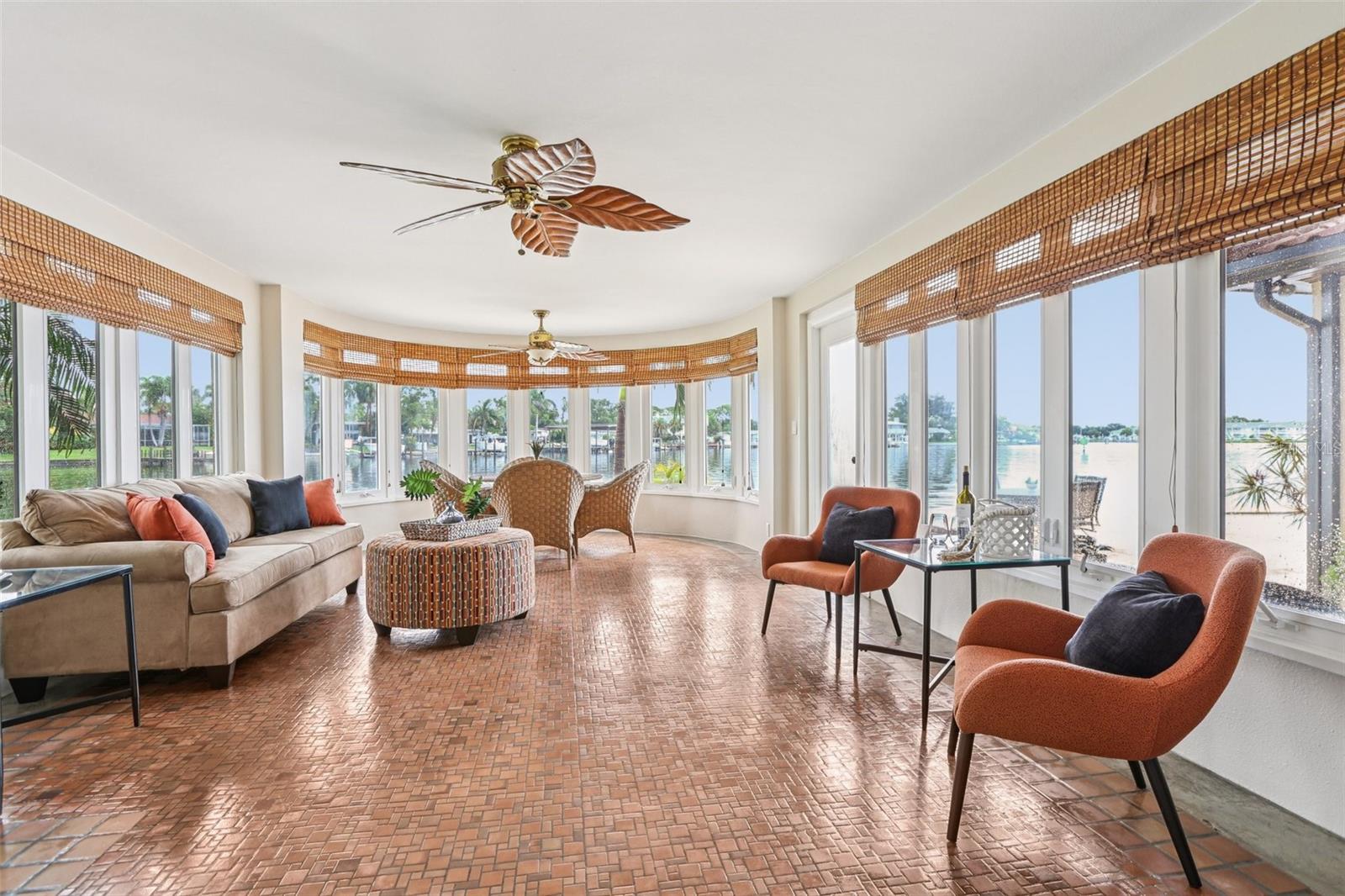 Image 25 of 68 For 4830 Paradise Way S