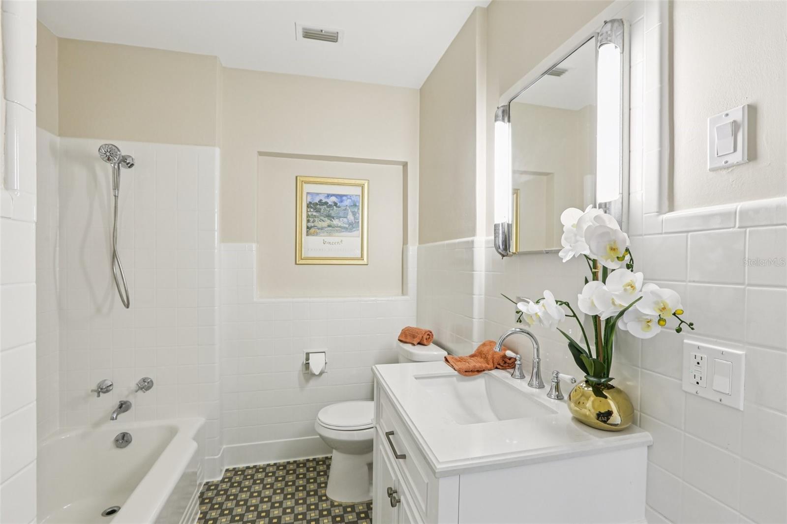 Image 33 of 68 For 4830 Paradise Way S
