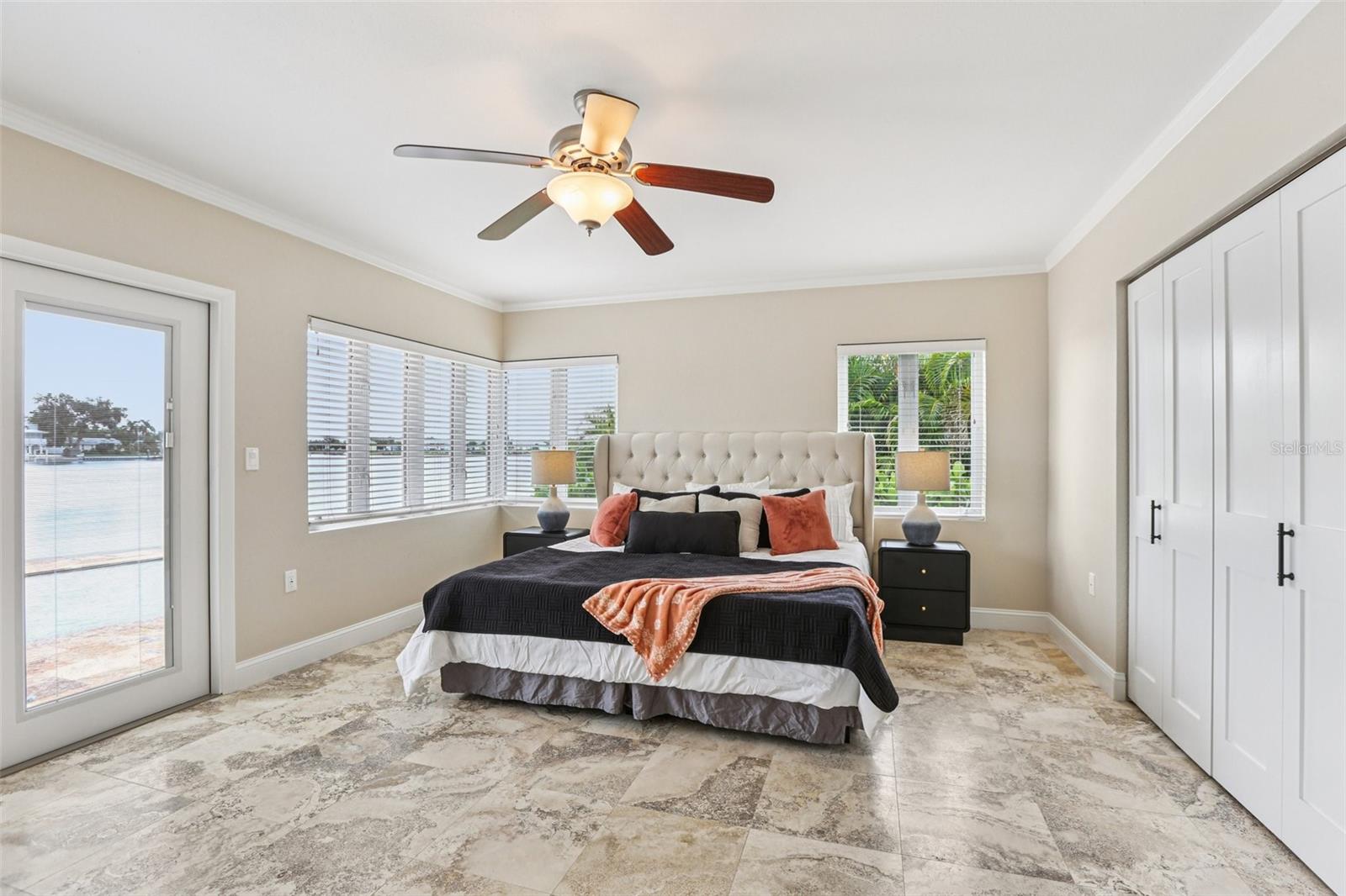 Image 34 of 68 For 4830 Paradise Way S