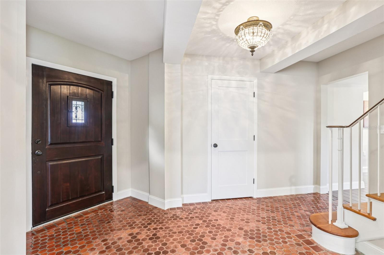 Image 7 of 68 For 4830 Paradise Way S