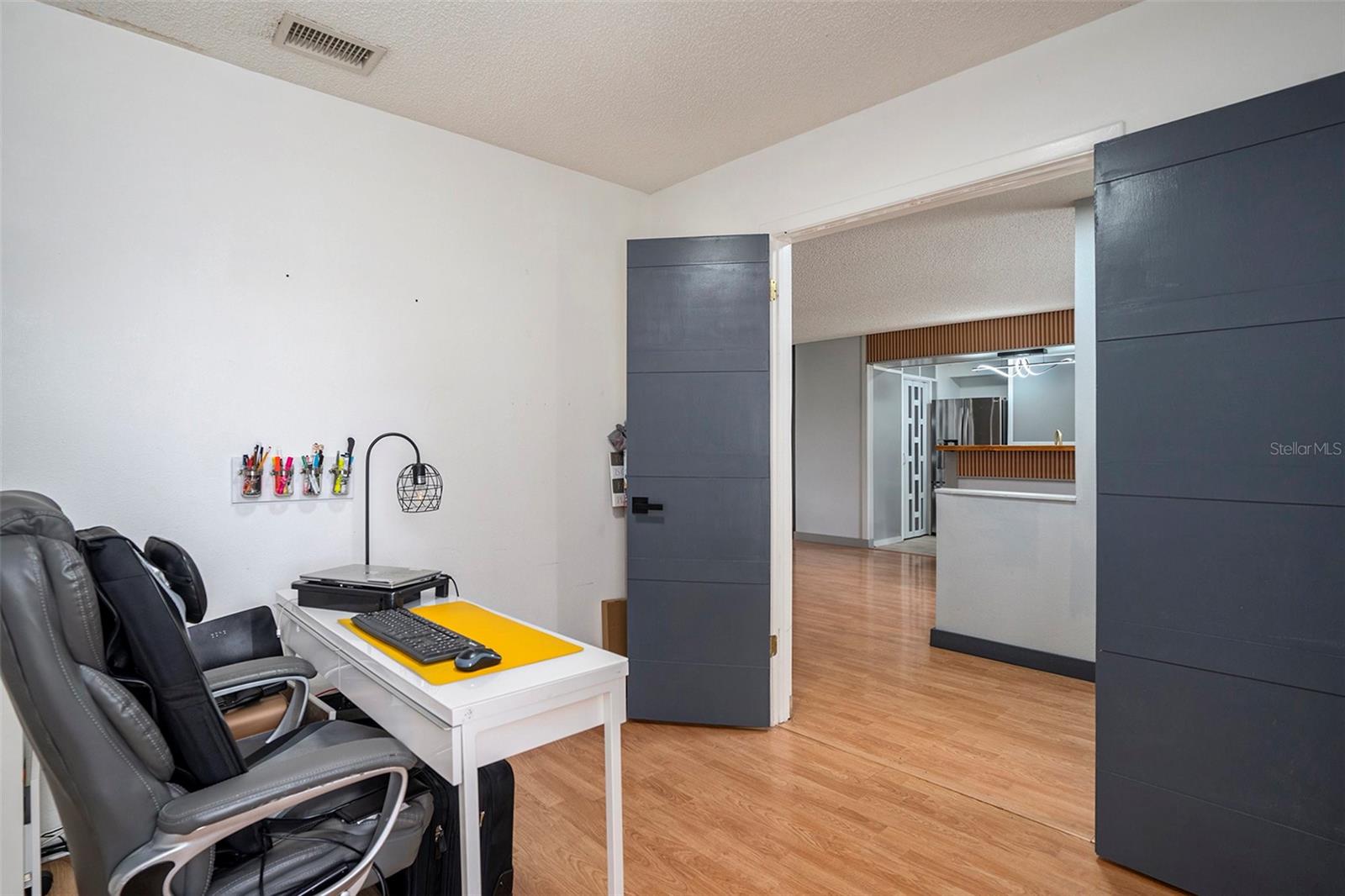Listing photo id 12 for 15906 Country Farm Place