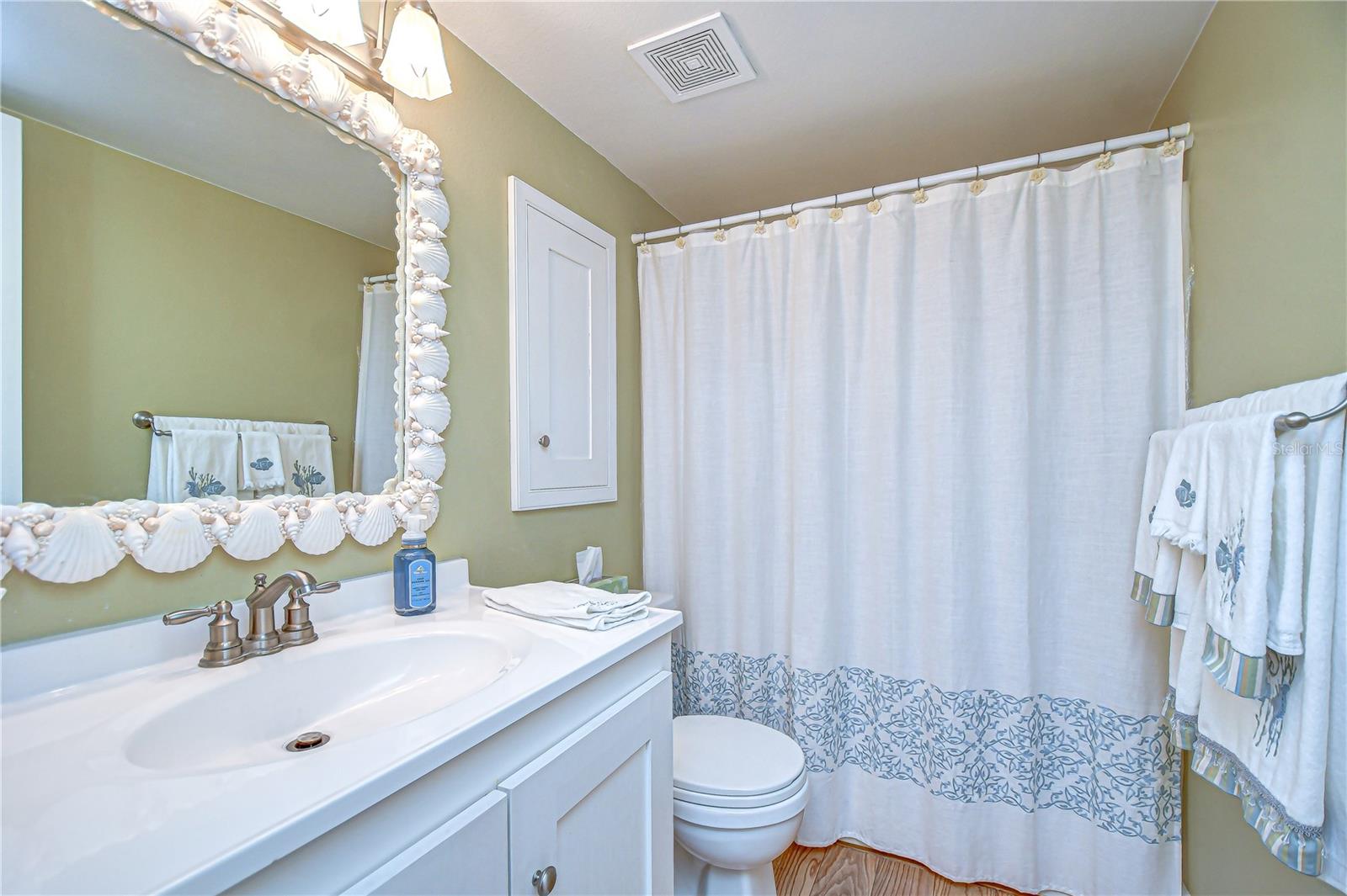 Image 18 of 37 For 340 Pinellas Bayway S 304