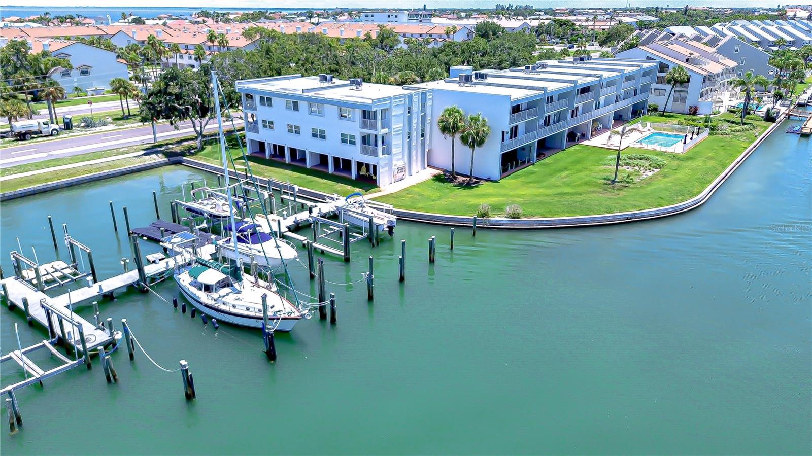 Image 29 of 37 For 340 Pinellas Bayway S 304