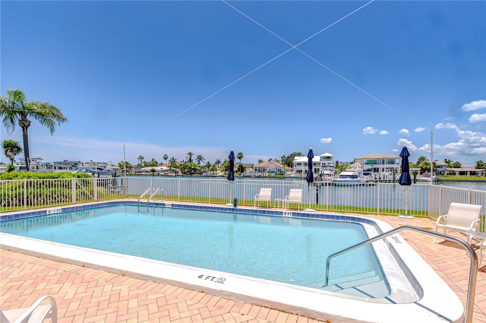 Image 4 of 37 For 340 Pinellas Bayway S 304