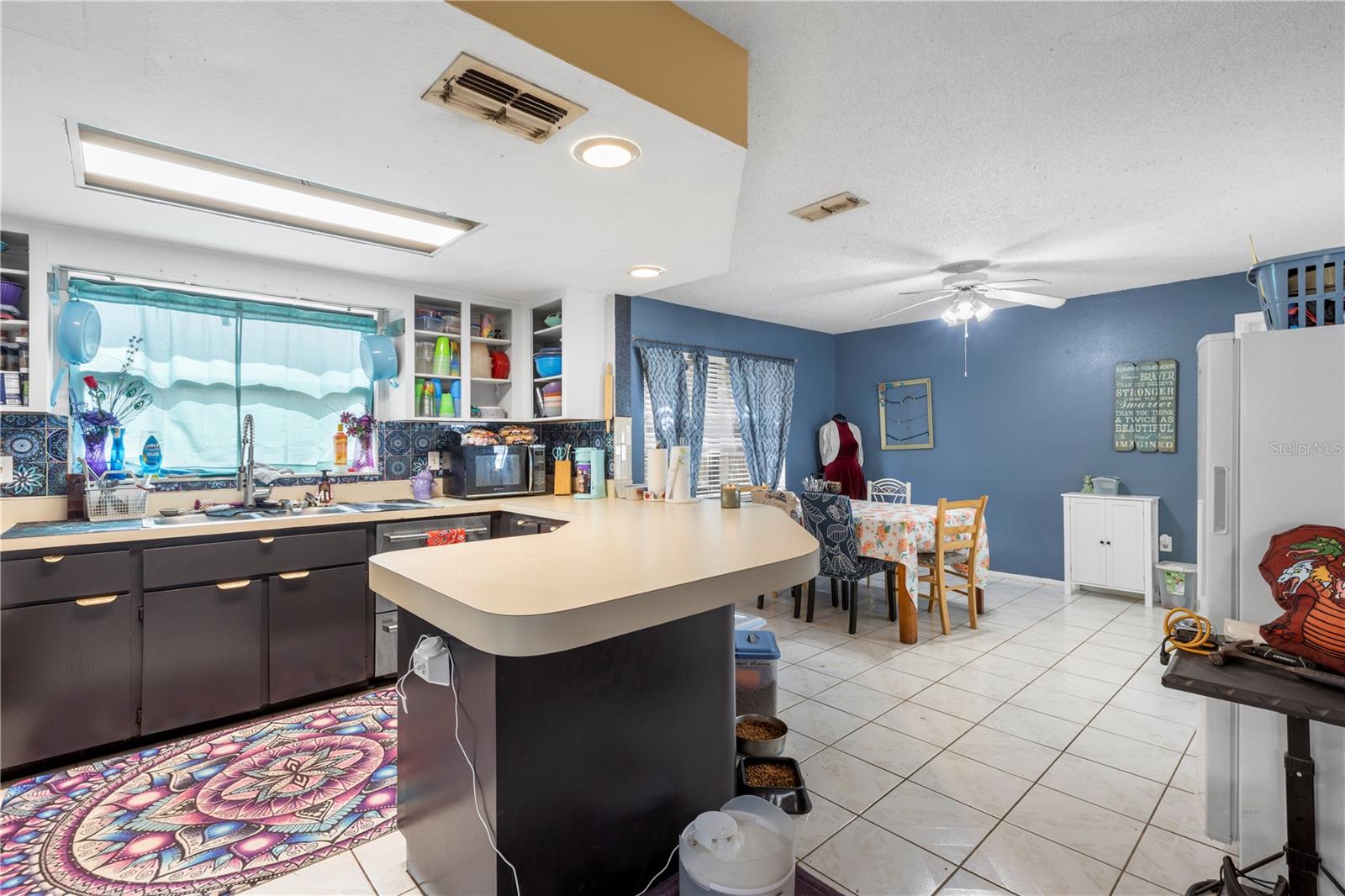 Image 6 of 39 For 7018 Arbor View Lane