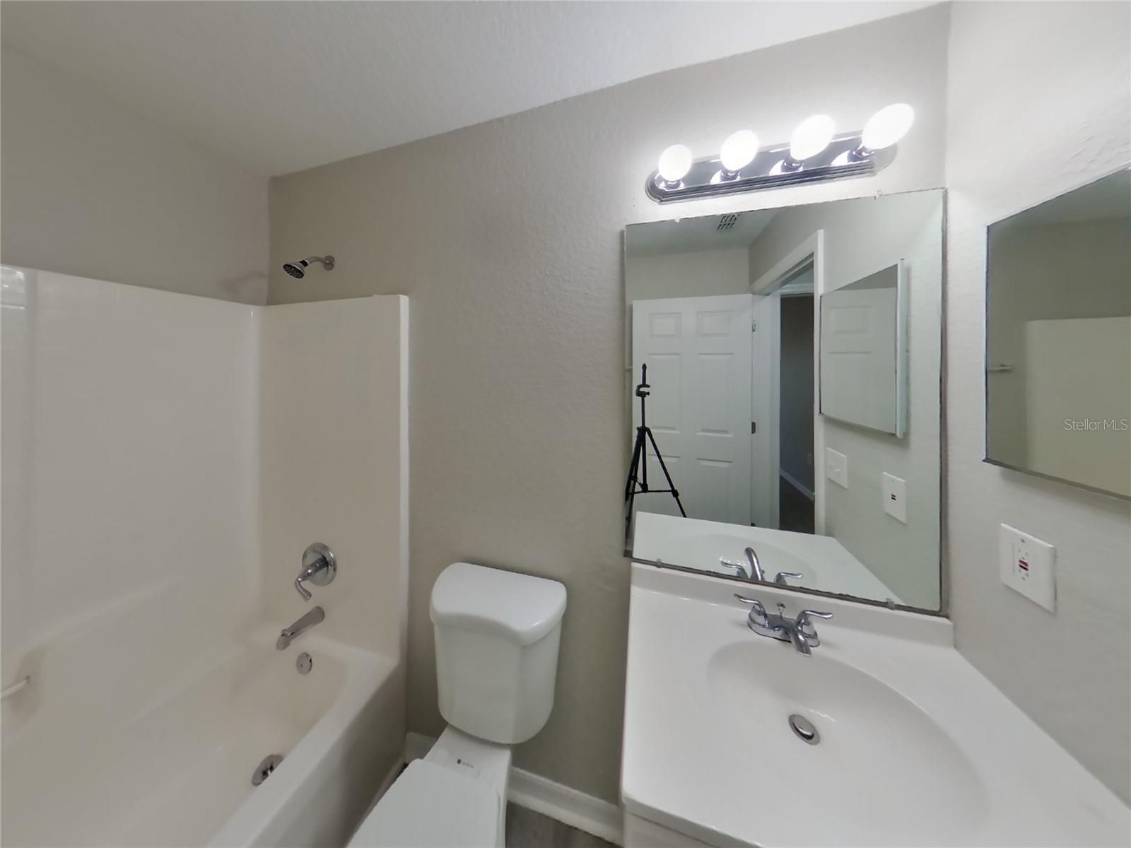 Image 14 of 18 For 3328 Montano Avenue