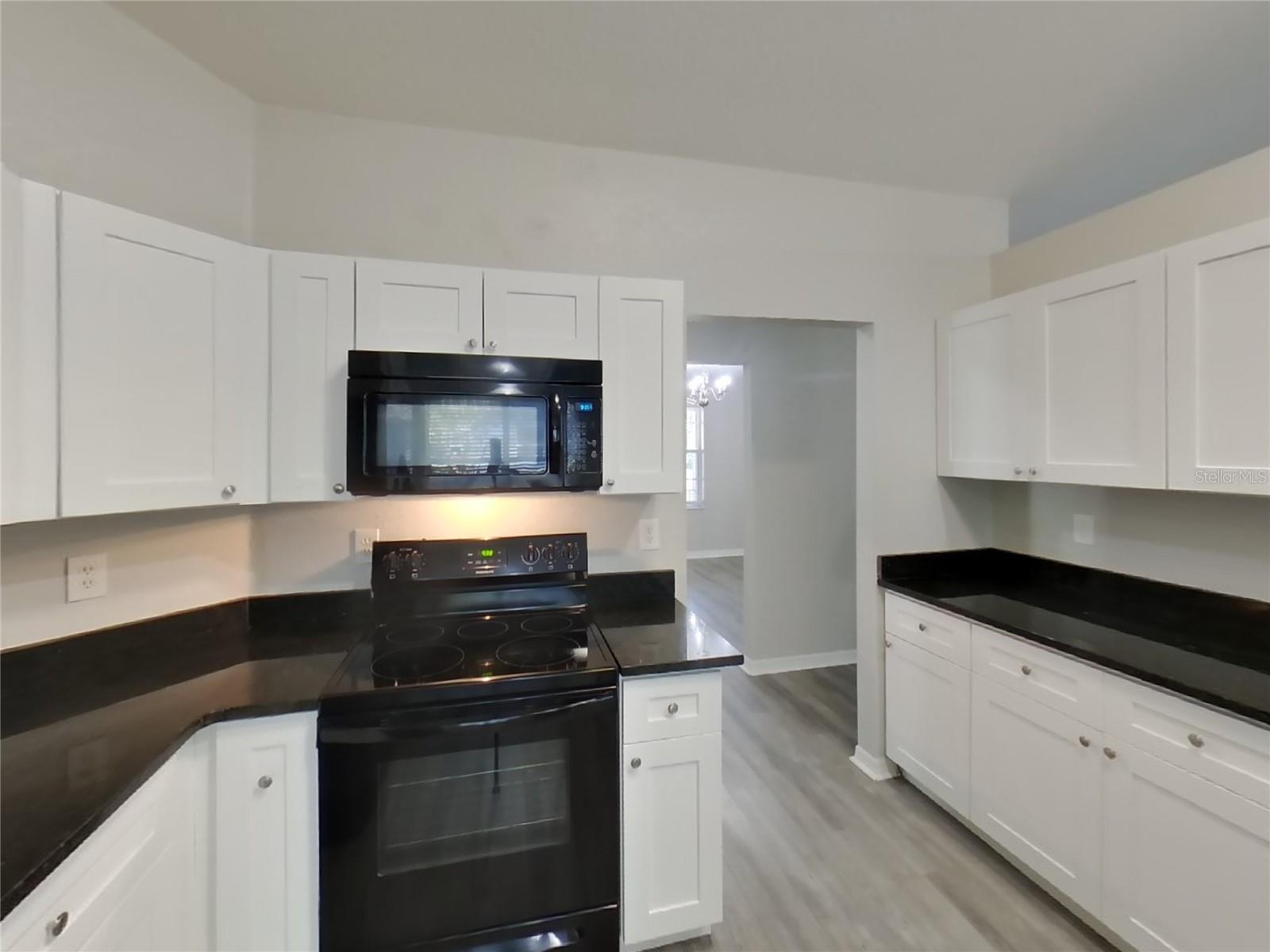 Image 5 of 18 For 3328 Montano Avenue