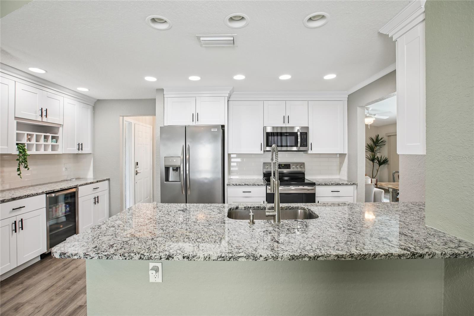 Image 15 of 44 For 852 Crystal Drive