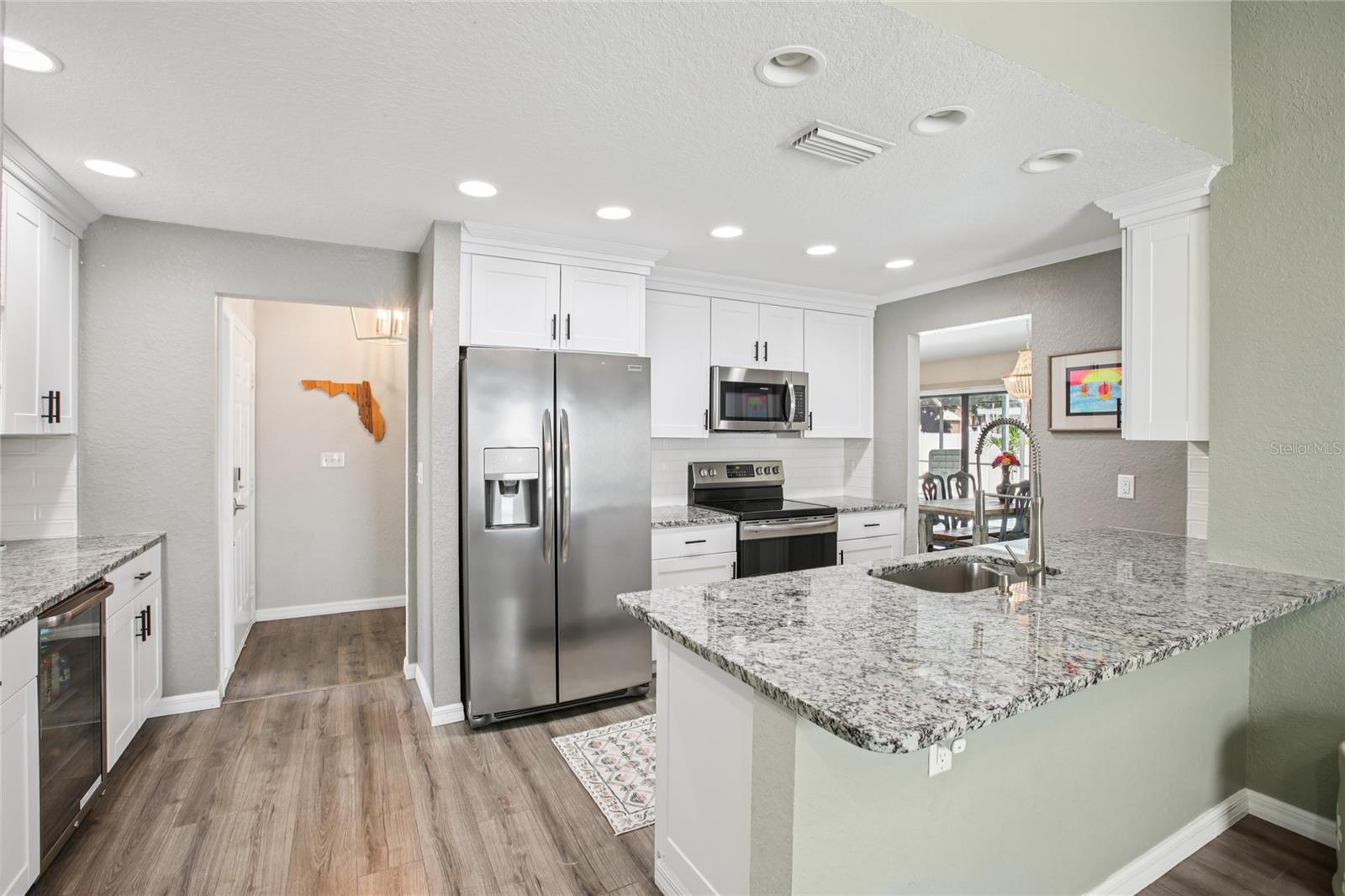 Image 16 of 44 For 852 Crystal Drive